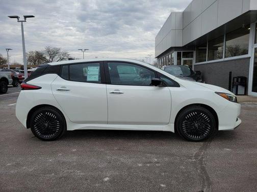 2025 Nissan Leaf SV PLUS