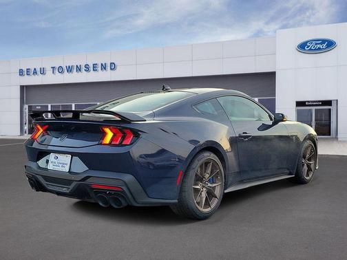 2025 Ford Mustang Dark Horse