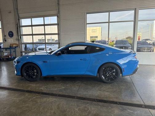 2025 Ford Mustang 