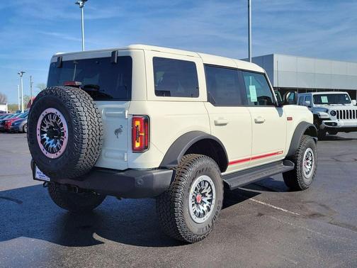 White 2026 Ford Bronco Outer Banks