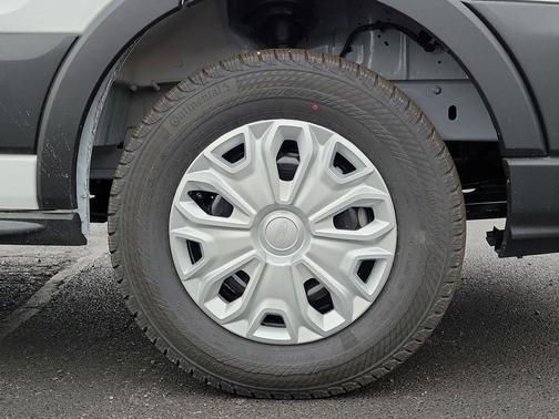 2025 Ford Transit-250 148 WB Medium Roof Cargo