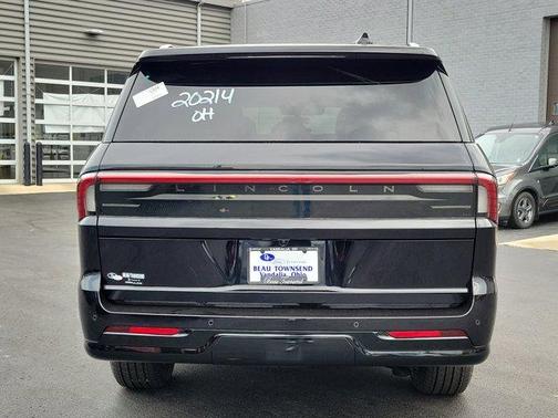 2025 Lincoln Navigator L Reserve