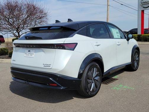 2025 Nissan ARIYA PLATINUM+