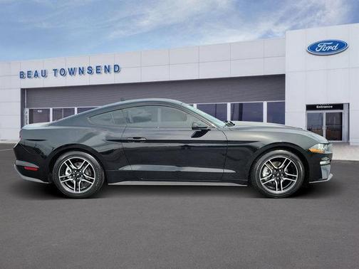 2021 Ford Mustang EcoBoost