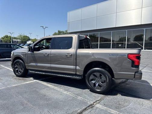 2023 Ford F-150 Lightning LARIAT