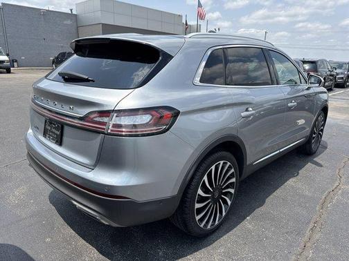 2022 Lincoln Nautilus Black Label