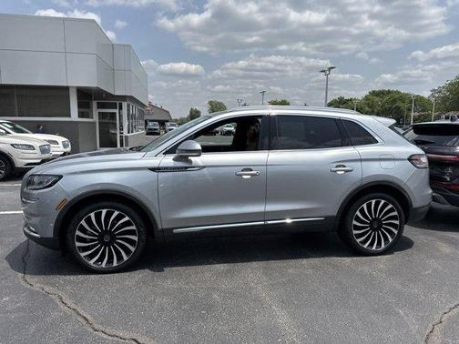 2022 Lincoln Nautilus Black Label