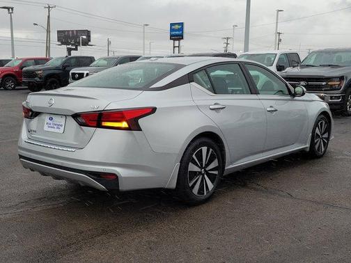2022 Nissan Altima 2.5 SV