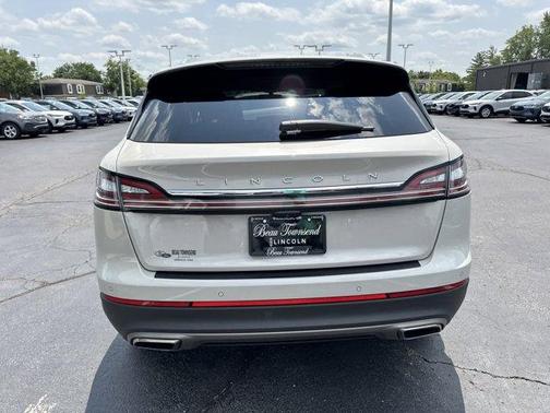 2022 Lincoln Nautilus Standard