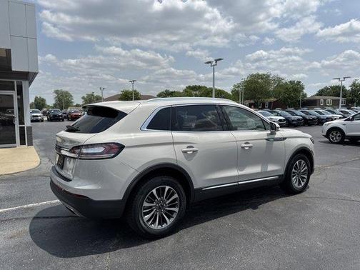 2022 Lincoln Nautilus Standard