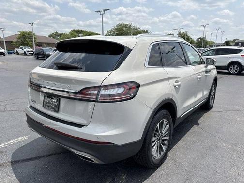2022 Lincoln Nautilus Standard