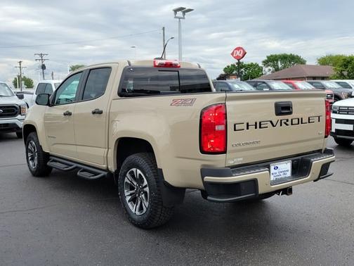 Sand Dune Metallic 2022 Chevrolet Colorado Z71