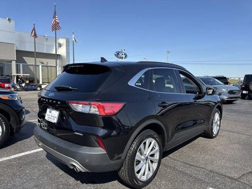 2022 Ford Escape Titanium