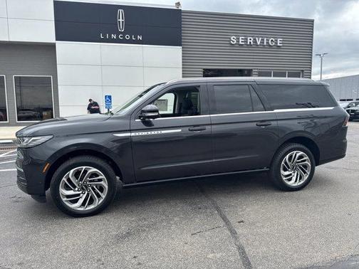 2025 Lincoln Navigator L Reserve