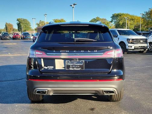 2022 Lincoln Nautilus Reserve