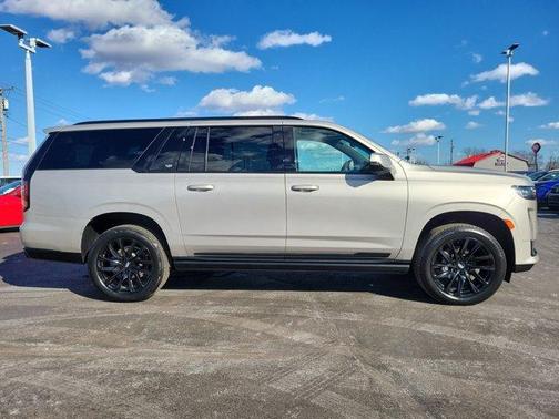 2023 Cadillac Escalade ESV Sport