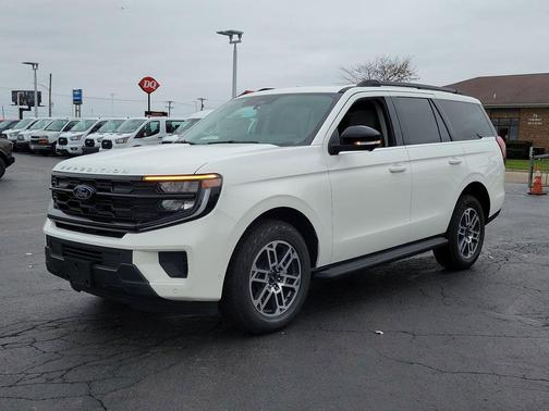 2025 Ford Expedition Active