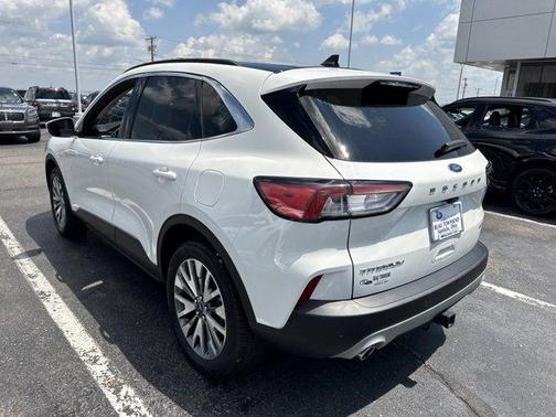 2022 Ford Escape Titanium