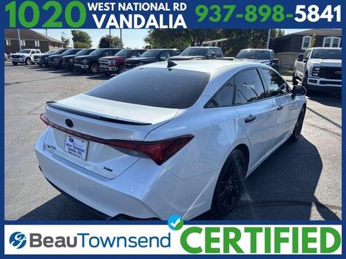 2022 Toyota Avalon Hybrid XSE Nightshade