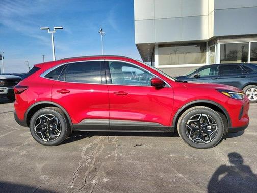 2026 Ford Escape Platinum