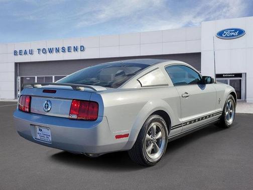 2005 Ford Mustang Premium