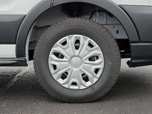 2026 Ford Transit-250 148 WB Medium Roof Cargo