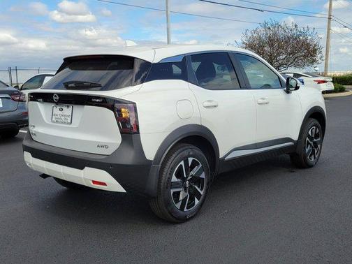 2025 Nissan Kicks SV