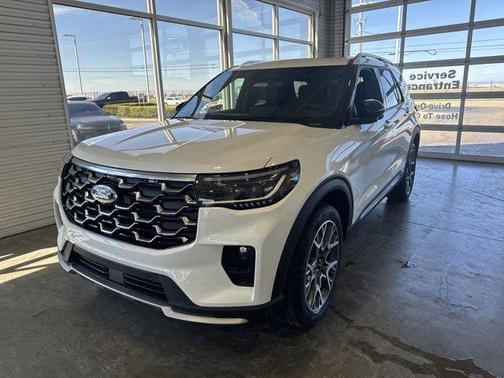 2025 Ford Explorer Platinum