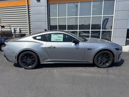 2025 Ford Mustang 
