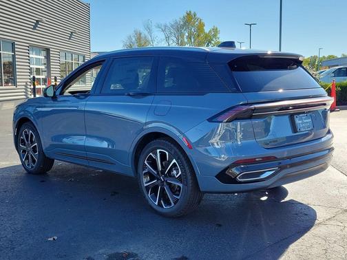 2025 Lincoln Nautilus Reserve