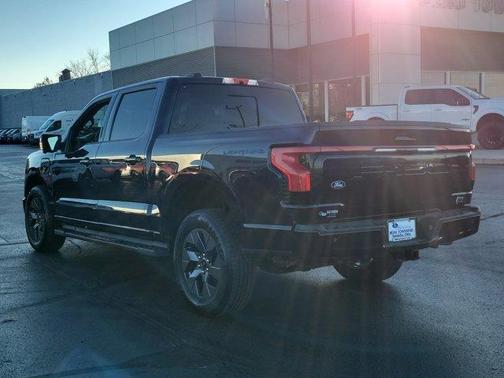 2024 Ford F-150 Lightning LARIAT