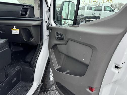 2026 Ford Transit-250 148 WB Medium Roof Cargo