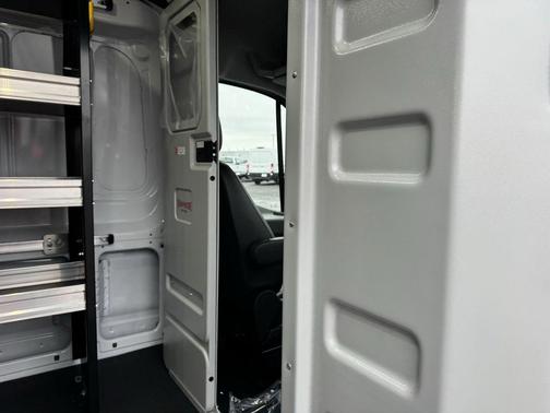 2026 Ford Transit-250 148 WB Medium Roof Cargo