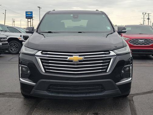 Mosaic Black Metallic 2022 Chevrolet Traverse PREMIER
