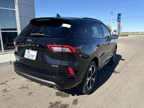 2025 Ford Escape ST-Line Elite
