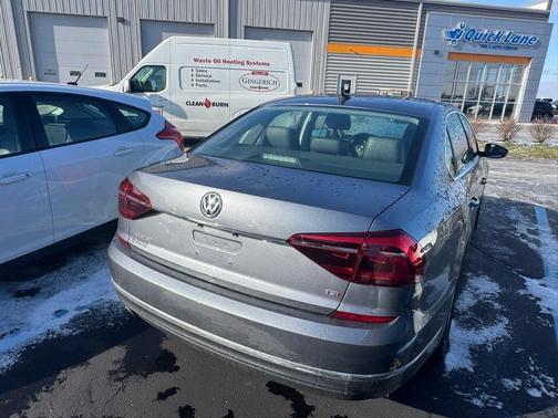 2018 Volkswagen Passat 2.0T SE