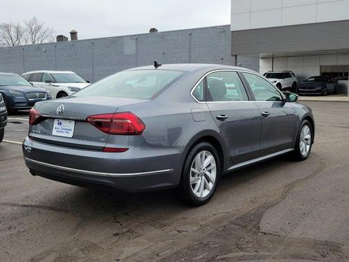 2018 Volkswagen Passat 2.0T SE