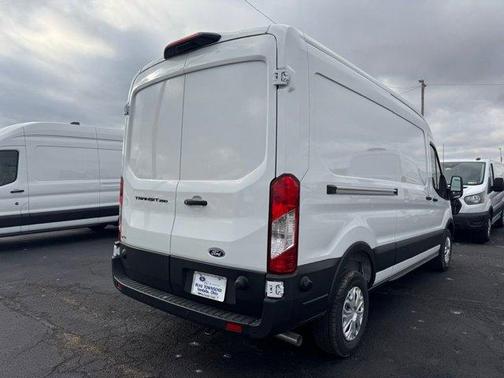 2026 Ford Transit-250 148 WB Medium Roof Cargo
