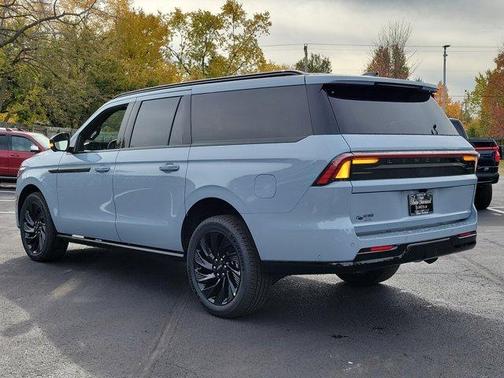 2025 Lincoln Navigator L Reserve