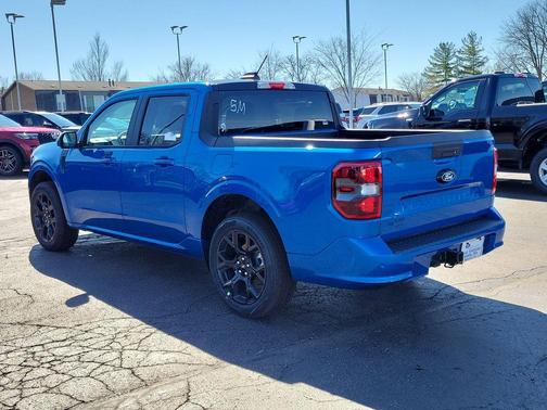 Blue 2026 Ford Maverick Lobo Standard