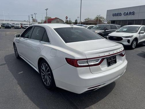 2018 Lincoln Continental Select