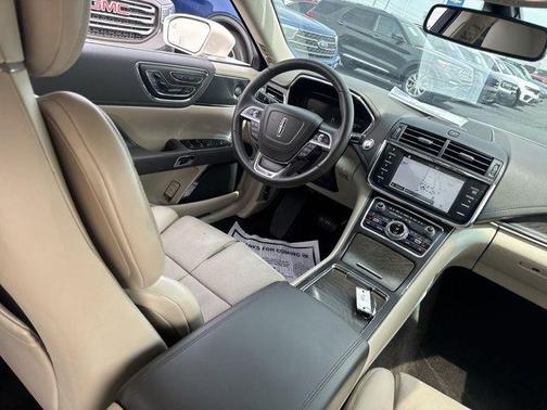 2018 Lincoln Continental Select