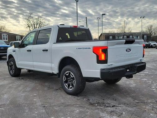 2024 Ford F-150 Lightning Pro