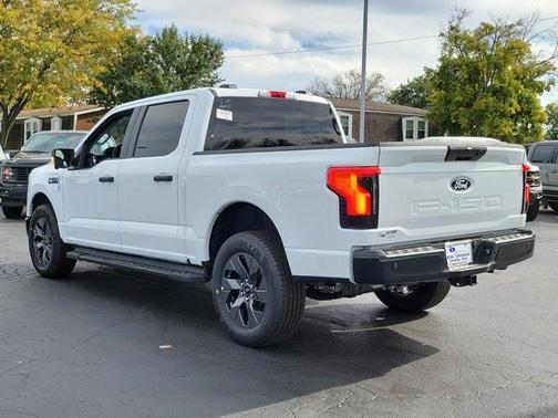 2025 Ford F-150 Lightning Pro