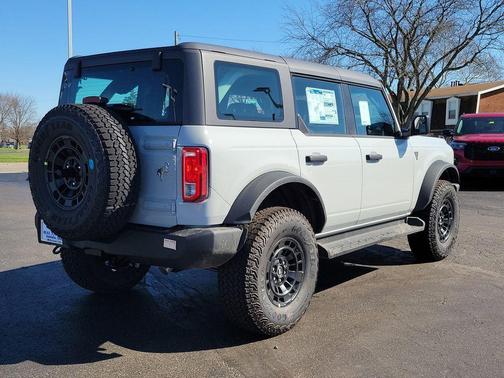 Avalanche 2026 Ford Bronco Base