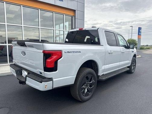 2025 Ford F-150 Lightning Flash