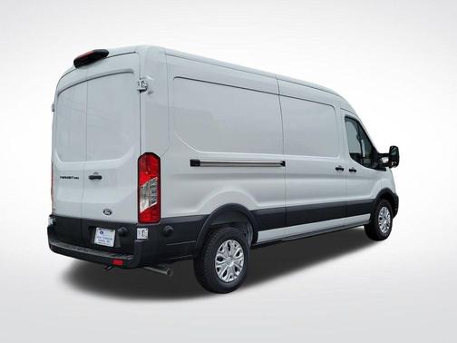 2026 Ford Transit-250 148 WB Medium Roof Cargo