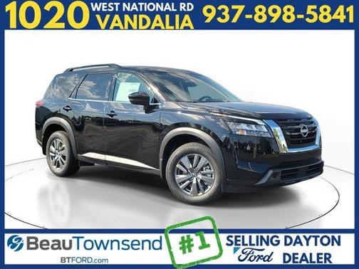 2025 Nissan Pathfinder SV