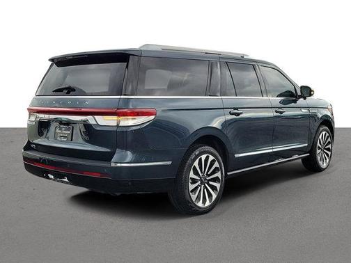 Blue Metallic 2022 Lincoln Navigator L Reserve