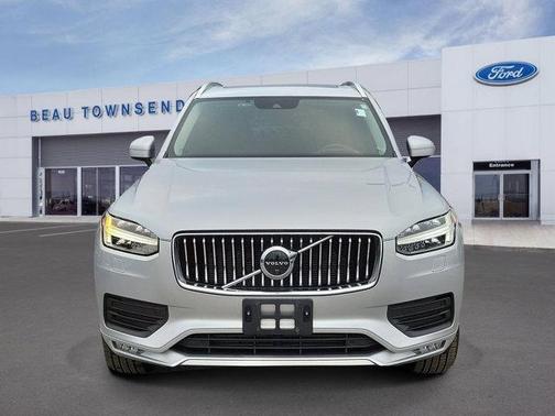 2020 Volvo XC90 T6 Momentum 7 Passenger